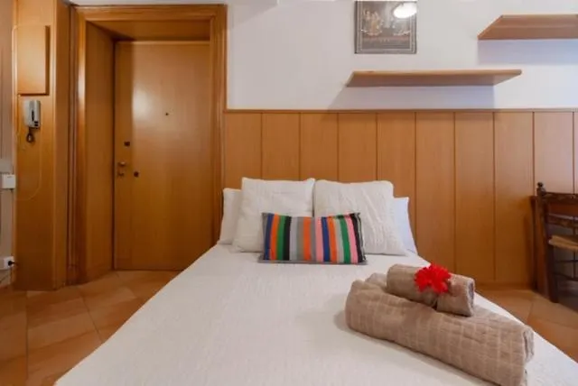 Alessia'S Flat- Loreto 2 Милан Апартаменты